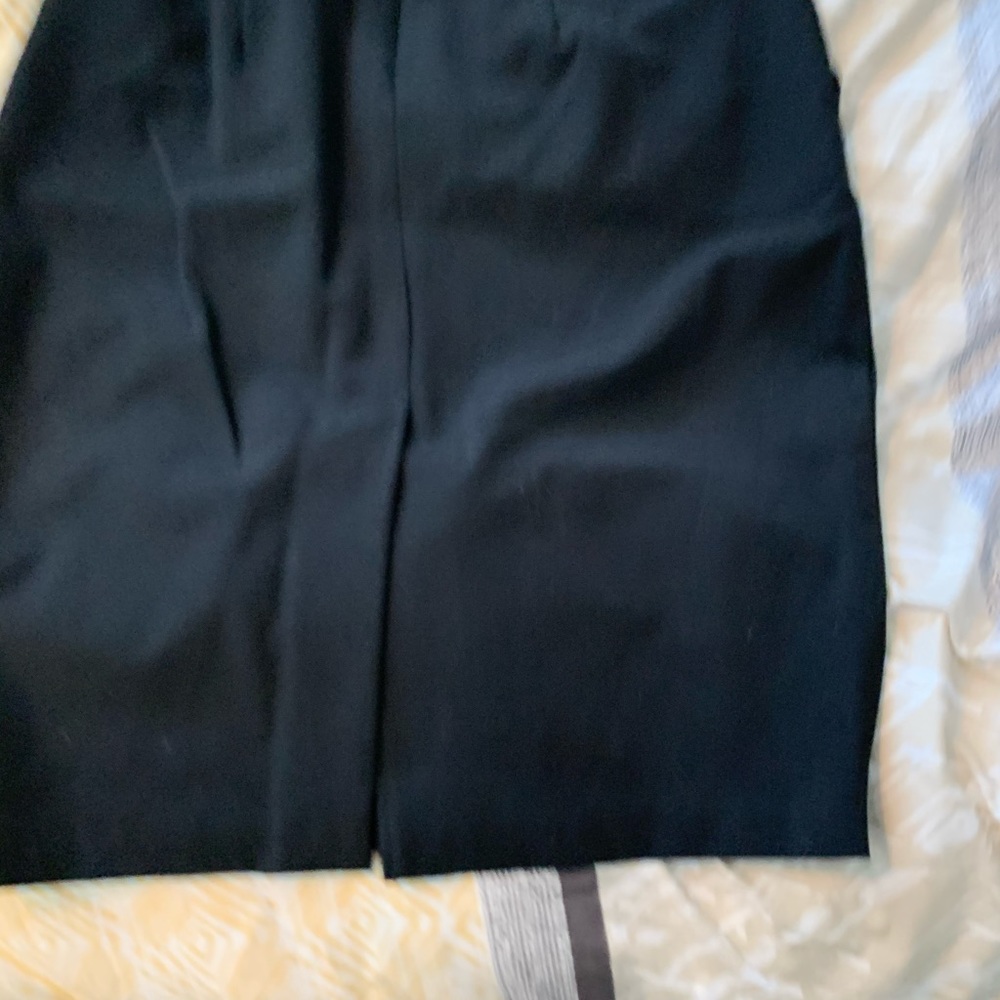 Black metaphor size 4 pencil skirt